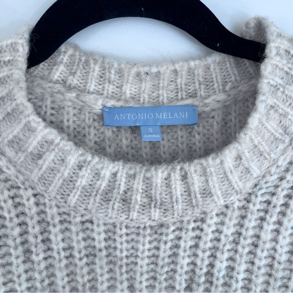 Women's Knit Sweater with puff sleeve - Picture 2 of 4